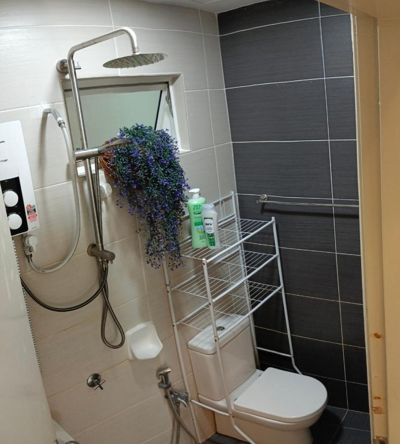 Klia Ehsan Residence Sepang Nilai Greenery 8 Pax Air-Con Extérieur photo