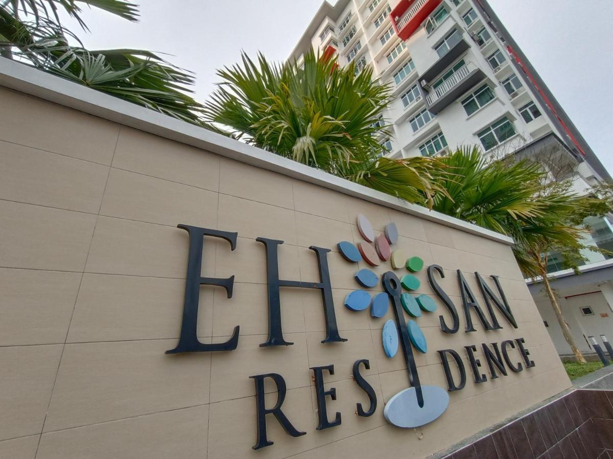 Klia Ehsan Residence Sepang Nilai Greenery 8 Pax Air-Con Extérieur photo