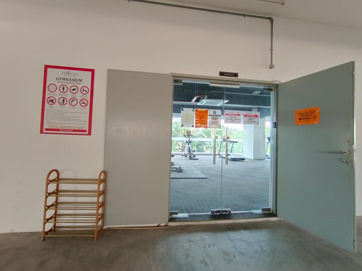 Klia Ehsan Residence Sepang Nilai Greenery 8 Pax Air-Con Extérieur photo
