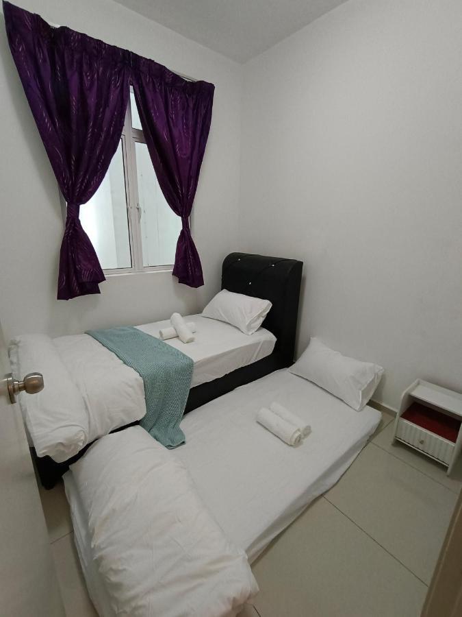 Klia Ehsan Residence Sepang Nilai Greenery 8 Pax Air-Con Extérieur photo