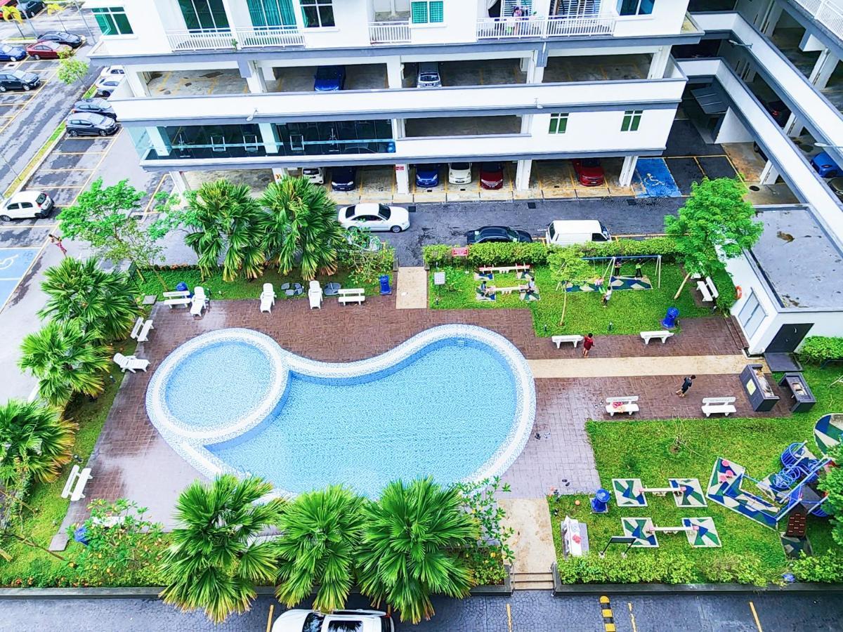 Klia Ehsan Residence Sepang Nilai Greenery 8 Pax Air-Con Extérieur photo